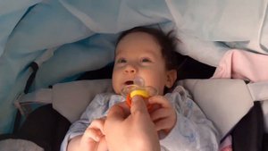 Малыш 3 месяца не хочет брать соску