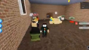 Как кормить мусором магната в игре Roblox FEEDING TRASH TO RICH PEOPLE TYCOON