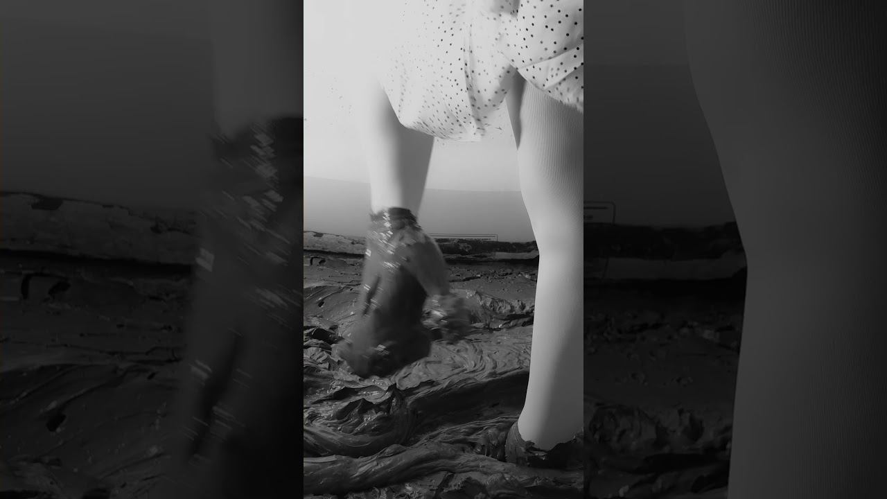 Девушка в грязи смотреть онлайн