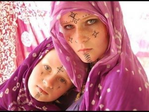 Белые Люди в Африке / Версии и гипотезы