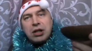 Лодочка плывёт по реке, по реке плывёт Геннадий Горин мем