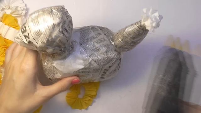 DIY СИМВОЛ 2017 ГОДА. Курочка, петушок из салфеток своими руками. Мастер класс