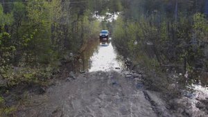 Прадо на бездорожье. Покатушки по лужам