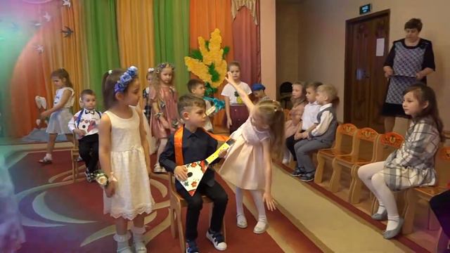 Ангелина утренник 8 Марта 13 группа смотреть онлайн