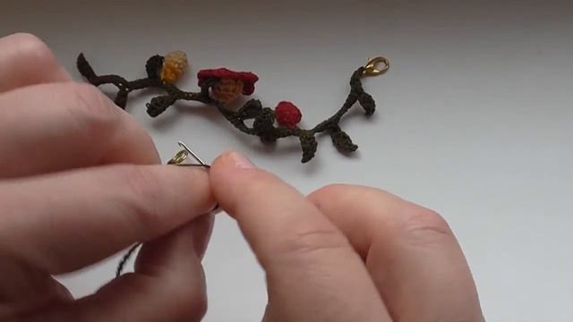 Вязаная веточка с листочками Вязаные украшения смотреть онлайн