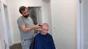 ЗАБИРАЮТ В АРМИЮ В 12 ЛЕТ !!! СТРИЖКА НАЛЫСО в прямом эфире БАРБЕРШОП УФА