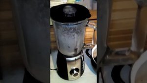 Кунжутная паста из замоченного чёрного кунжута. Вариант сыроедения.