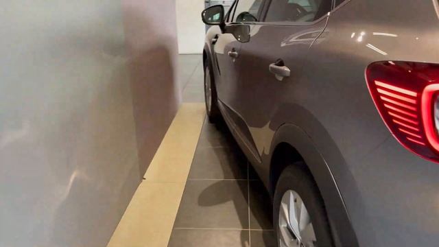 Renault Captur 1.3 TCe 140 Intens Automatico EDC смотреть онлайн
