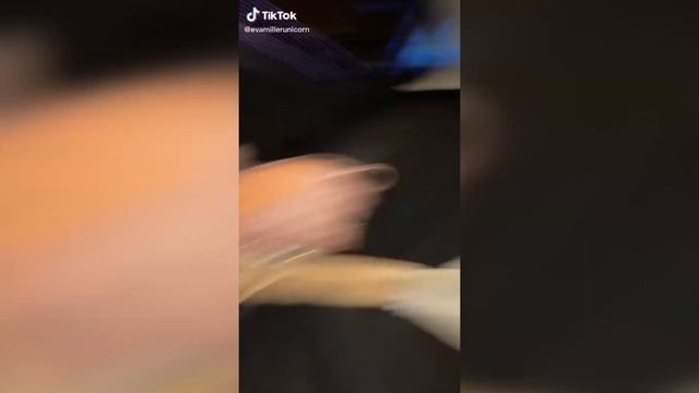 ЕВА МИЛЛЕР НАРАСТИЛА ВОЛОСЫ ?? // Miller Eva смотреть онлайн