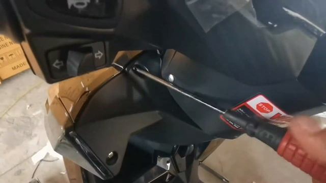 X-PRO Saipan 200cc Scooter Assembly Video смотреть онлайн