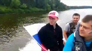Лодка НДНД Хантер 390 А и Тохатсу 18 л.с. - шесть человек на глиссировании. Советуем посмотреть.