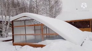Поликарбонат, навес зимой. Как оставить навес на зиму. Сколько снега выдержит навес из поликарбонат