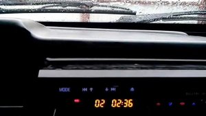 Магнитола с выездныи экраном