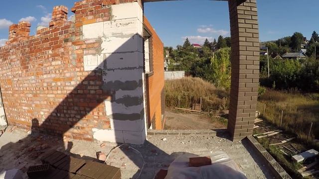 На строительстве коттеджа. смотреть онлайн