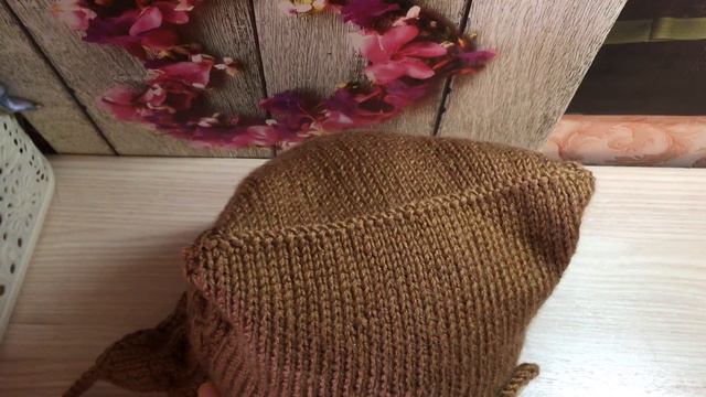 Стильная детская шапка спицами краткое описание работы смотреть онлайн