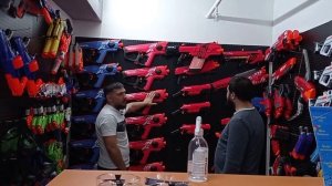 Пейнтбол для детей!Нëрф арена.Выгодный ли бизнес? Брос шоу nerf war game revolver игра fortnite sho