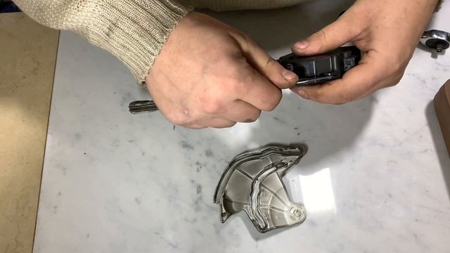 Ремонт сервопривода печки SUBARU попытка №1 смотреть онлайн