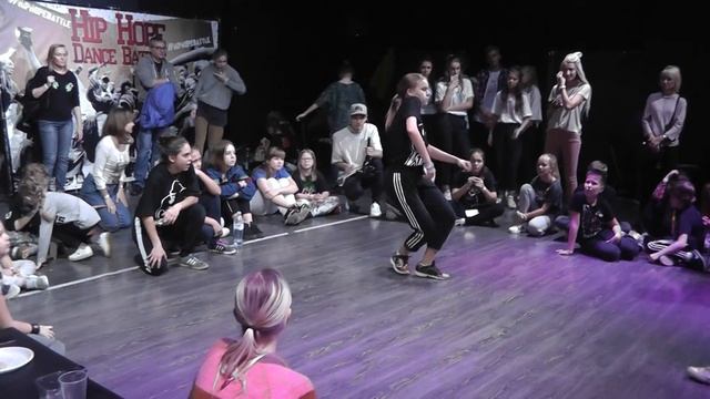 HIP HOPE  DANCE BATTLE 2017  НАЧИНАЮЩИЕ ДО 16 ЛЕТ  АНЯ ВТОРОЙ ВЫХОД смотреть онлайн