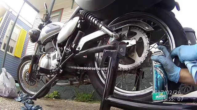 Mardi Gras weekend chain cleaning - Suzuki tu250x смотреть онлайн