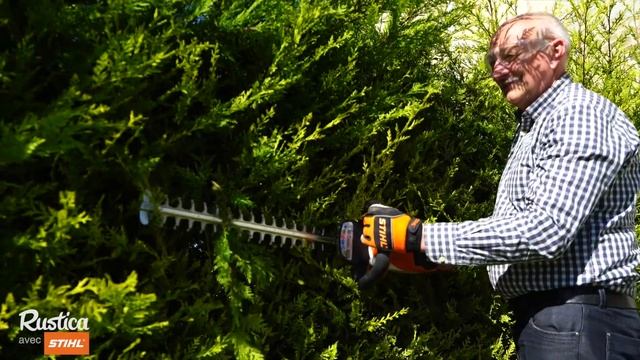 Essai du taille-haies à batterie STIHL HSA 56 смотреть онлайн