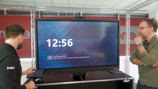 Connecting the Lenovo ThinkVision ILFD to Lenovo ThinkSmart meeting room systems смотреть онлайн