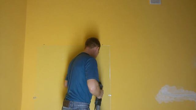 Сверление отверстий для подрозетников без пыли