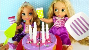 Куклы Пупсики День Рождение Двойняшек Рапунцель Кушают Торт Открывают Подарки Игрушки