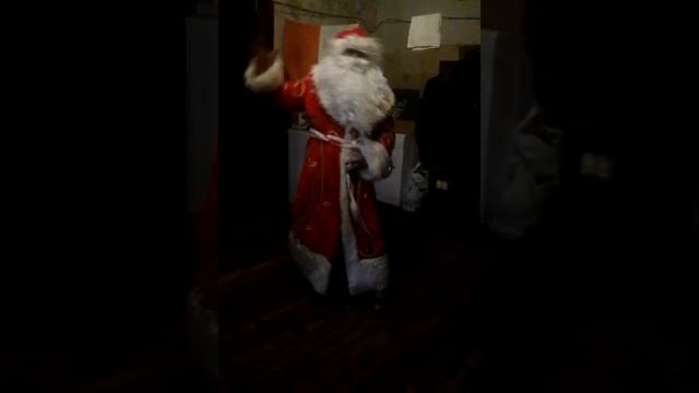 В ГОД КОНЯ ДЕД МОРОЗ ПОЙМАЛ КОНЯ смотреть онлайн