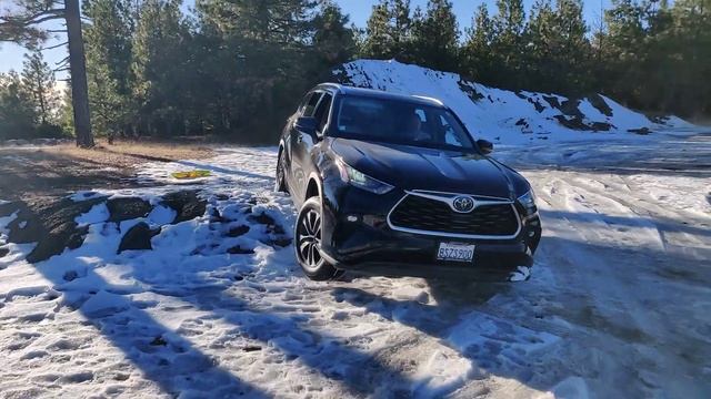 Testing/Demo: Toyota Highlander AWD Off-Road & Articulation In Light Snow.