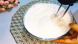 МЕРЕНГОВЫЙ РУЛЕТ. Лучший рецепт из тех что я пробовала. Рецепт  меренгового  рулета с фруктами