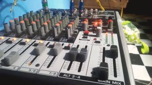 Tes Mixer BEHRINGER XENYX 1204 USB