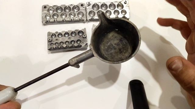 Удобное приспособление для плавка свинца