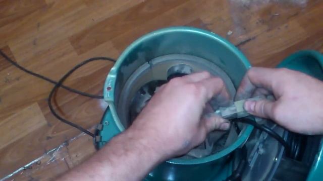 Обзор пылесоса из СССР Урал 3. Overview of the vacuum cleaner from the USSR Ural 3.
