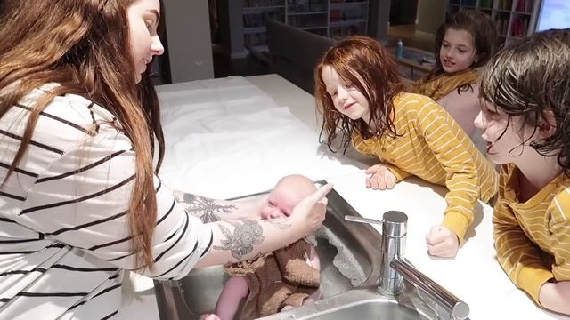 NIGHT TIME ROUTINE // MOM OF 8 w/ TWINS & TRIPLETS
