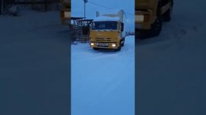 Обучение на категорию C (грузовик) - упражнение "Парковка под углом 90 градусов"