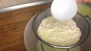 «АДЫГЕЙСКИЙ СЫР «готовим дома из магазинного молока с кефиром.Всего два ингредиента!!!
