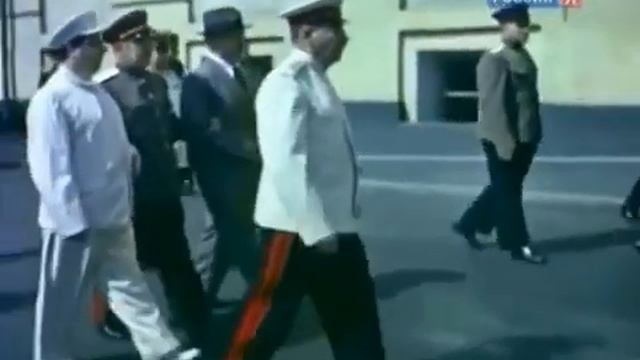 Иосиф Сталин— Вождь Советского народа.