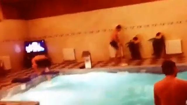 Мы в бане:) смотреть онлайн