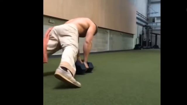 ТРЕНИРОВКИ ДЖЕЙСОНА МОМОА (JASON MOMOA)ПОДГОТОВКА К РОЛИ АКВАМЕНА смотреть онлайн