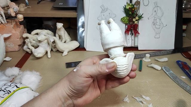 ? Ватная игрушка.СЛОНИК. из серии (слонов много не бывает). Урок 13. Делаем брюки. Создаём складки. смотреть онлайн