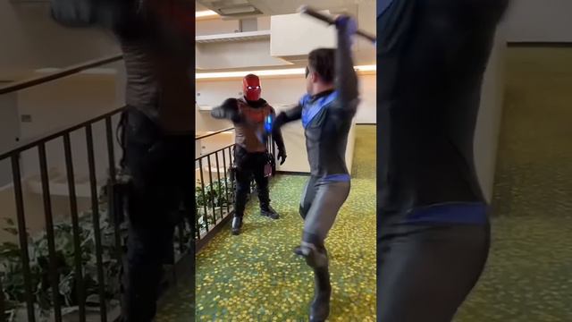 Nightwing vs Red Hood (Original)