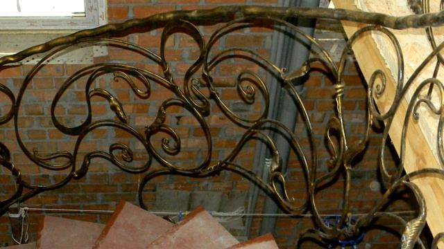Красивые перила узоры ковка художественная пример дизайна кованых перил на винтовую лестницу смотреть онлайн