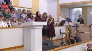 На земле живём мы, чтобы верить и любить / Песня