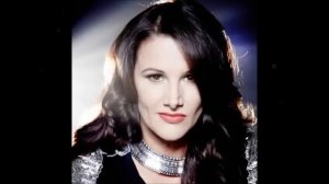 Sam Bailey sings Who's Loving You?