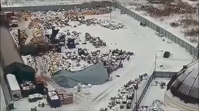 Незаконно жгут медицинские отходы в Жуковском смотреть онлайн