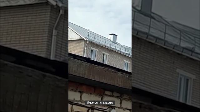 Мужчина открыл стрельбу из окна пятого этажа в городе Вятские Поляны