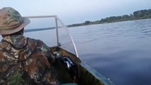 Лодка крым, мотор сузуки 9.9-20, дистанция гидроподъем.
