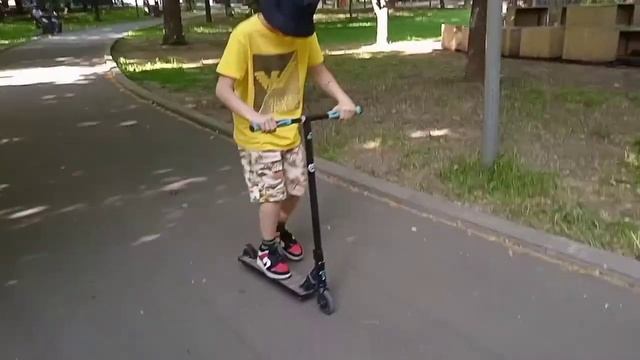 трюки на самокате #самокат #трюки #трюкинасамокате #круто
