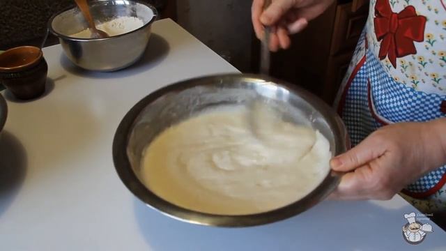 Как приготовить луковый пирог. Быстрый и вкусный пицца пирог. Рецепт приготовления лукового пирога.