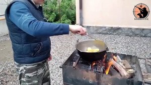 Жаркое из мяса дикого кабана с грибами